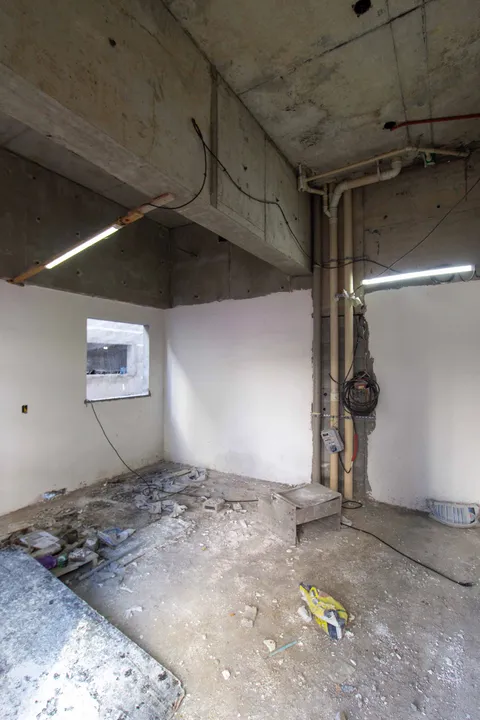 Interior de unidade em fase de instalações