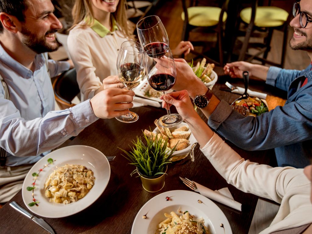 Conheça os 7 melhores bares e restaurantes em Itaquera